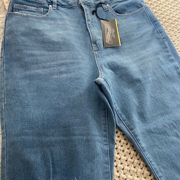 Refuge distressed high waist straight leg jeans,12 - Picture 2 of 13